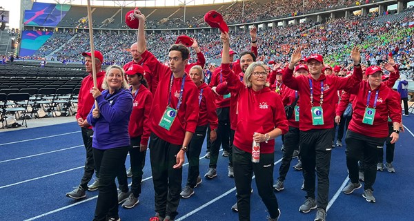 Den danske delegation går indmarch ved åbningen af Special Olympics World Summer Games 2023 i Berlin.